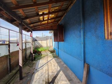 Tres dormitorios un baño, estacionamiento