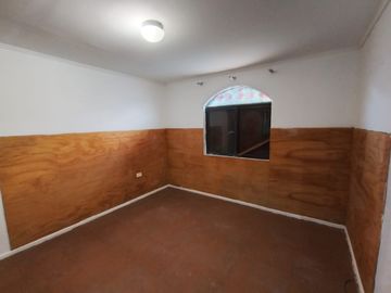 Tres dormitorios un baño, estacionamiento