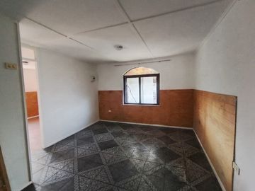 Tres dormitorios un baño, estacionamiento