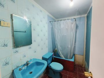 Tres dormitorios un baño, estacionamiento