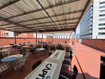 En venta gran oficina en Ciudad del Río