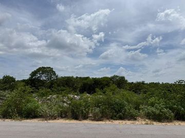 Terreno en Venta en Temozon Norte entrada por OXXO TEMOZON