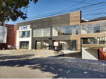 OFICINA O CONSULTORIO EN RENTA - Av. Lic. Benito Juárez García,Metepec