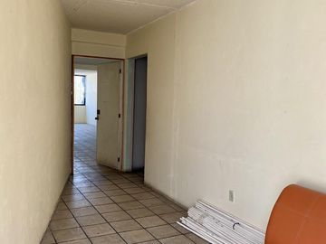 OFICINA O CONSULTORIO EN RENTA - Av. Lic. Benito Juárez García,Metepec