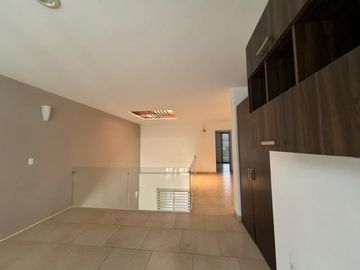 RENTA CASAS QUERETARO JURIQUILLA CUMBRES DEL LAGO TRIANA