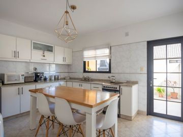 Alquiler PH Triplex 4 Ambientes | Playroom + Patio + Cochera