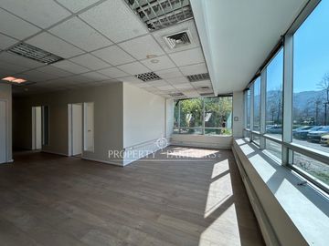 Muy luminosa oficina Ciudad Empresarial, Huechuraba.