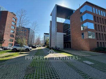 Muy luminosa oficina Ciudad Empresarial, Huechuraba.