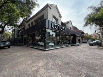 Alquiler Local San Isidro en esquina sobre Av. Libertador