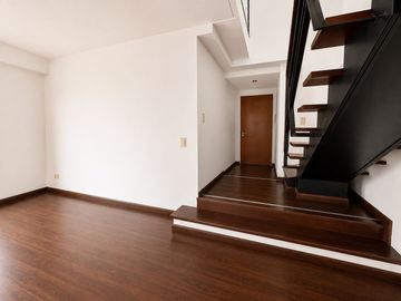 Dúplex en alquiler en Acassuso | Cochera + Pileta
