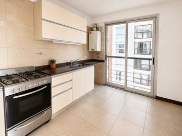 Dúplex en alquiler en Acassuso | Cochera + Pileta
