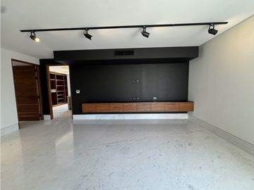 Casa de lujo de 1,100 m2 en venta en Puerto Cancún  La Laguna II