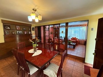 CASA 3D 2B 2EST JARDIN SAN JOAQUIN