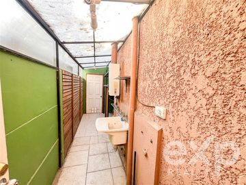 Casa en Venta en Santa Marta de Huechuraba 6950