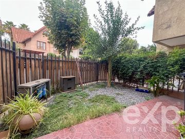 Casa en Venta en Santa Marta de Huechuraba 6950
