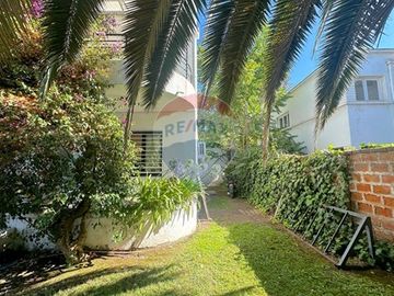 Ñuñoa, Suarez Mujica gran casa 5 d piscina quincho