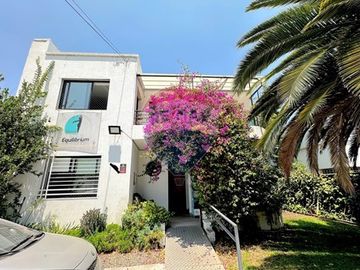 Ñuñoa, Suarez Mujica gran casa 5 d piscina quincho