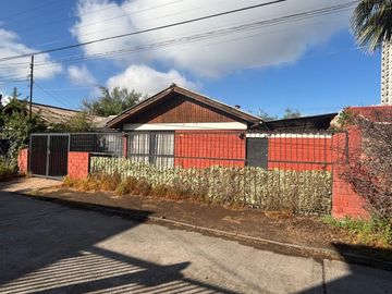 VENDO CASA EN LA FLORIDA - VESPUCIO