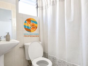 CASA DE 2 PISOS, EN VENTA,  3D+2B+ PISCINA, LA FLORIDA.