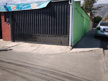CASA ESQUINA CERCANA AL MALL TOBALABA,  EN PASAJE MISQUIHUE, PUENTE ALTO .