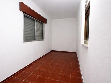 VENTA DE CASA CON LOCAL AL FRENTE DE 3 DORMITORIOS EN FISHERTON