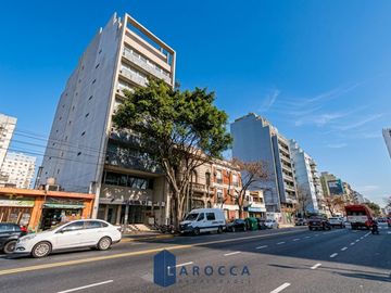 OFICINA - VENTA - CHACARITA - LUMINOSA Y AMPLIA