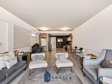OFICINA - VENTA - CHACARITA - LUMINOSA Y AMPLIA