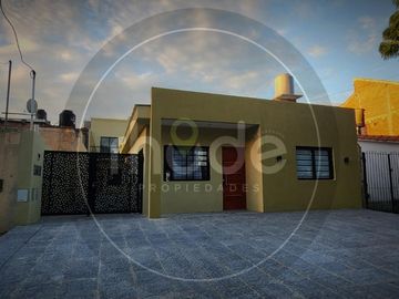 Calle 29 entre 6 y 7 - PH a estrenar en Santa Teresita