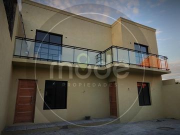 Calle 29 entre 6 y 7 - PH a estrenar en Santa Teresita