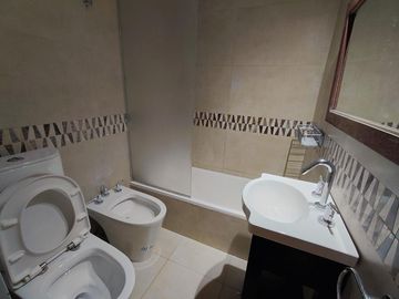 Departamento con patio en alquiler