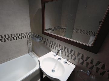 Departamento con patio en alquiler