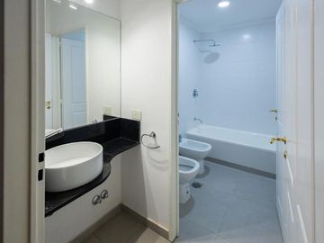Departamento tipo PH - bajas expensas - entrada independiente - 110m2