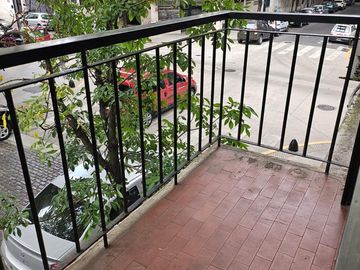 DEPARTAMENTO EN ALQUILER - MONOAMBIENTE - SAN TELMO - BALCON A LA CALLE