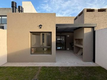 Casa venta Docta 2 dormitorios 2 baños a estrenar