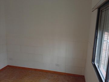 Casa en alquiler en Llavallol 3 ambientes