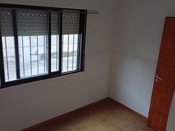 Casa en alquiler en Llavallol 3 ambientes