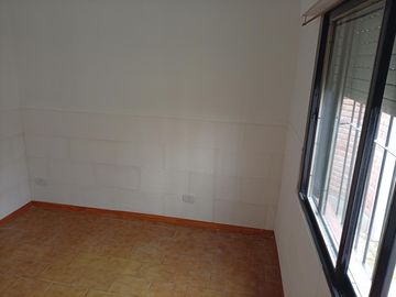 Casa en alquiler en Llavallol 3 ambientes