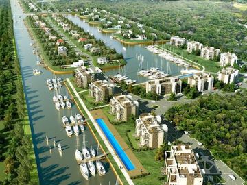 Lote al rio en la isla en Marinas H