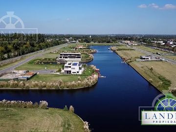 Lote al rio en la isla en Marinas H