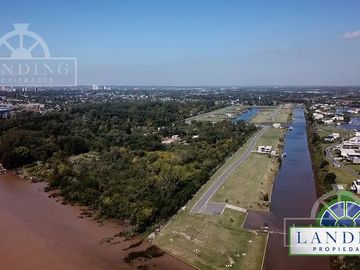 Lote al rio en la isla en Marinas H