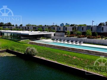 Lote al rio en la isla en Marinas H