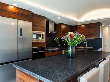 En Venta Departamento a Pie de Playa en Grand Venetian, Puerto Vallarta, Jalisco