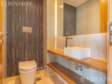 Casa a la laguna con 4 dormitorios en venta en LOS PUENTES - NORDELTA