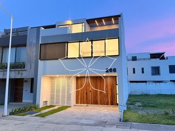 RESIDENCIA EN RENTA, ALTANZA, SOLARES, ZAPOPAN, JAL.