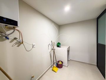 RESIDENCIA EN RENTA, ALTANZA, SOLARES, ZAPOPAN, JAL.