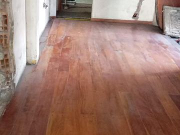 Vendo Departamento de 200 M2 en 2 plantas  a refaccionar divisible por dos o por 4 unidades