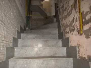 Vendo Departamento de 200 M2 en 2 plantas  a refaccionar divisible por dos o por 4 unidades
