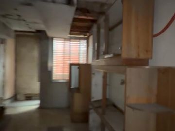 Vendo Departamento de 200 M2 en 2 plantas  a refaccionar divisible por dos o por 4 unidades