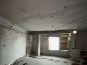 Vendo Departamento de 200 M2 en 2 plantas  a refaccionar divisible por dos o por 4 unidades