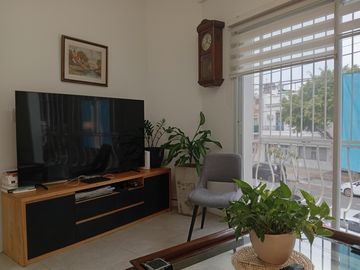 Venta-PH-en Villa Urquiza-4 ambientes-2 pisos-reciclado-terraza